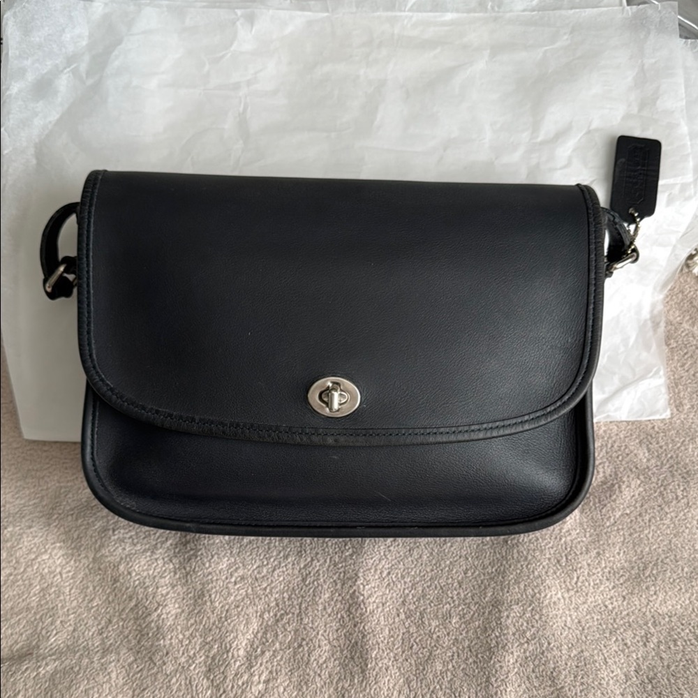 Coach Vintage City Shoulder Bag #9790 Black/Silver
